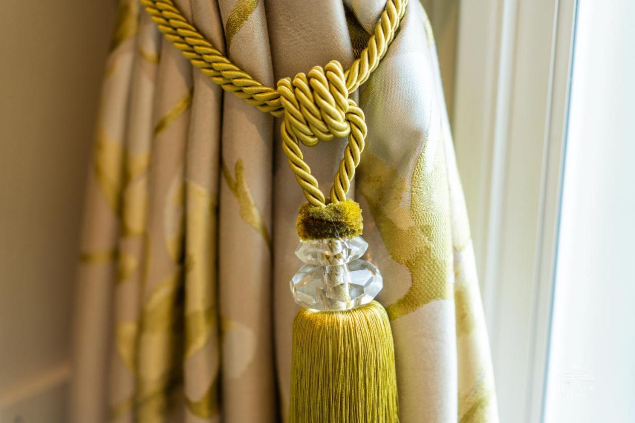 Burlington House Boutique Bed & Breakfast Oxford Dış mekan fotoğraf A curtain tieback