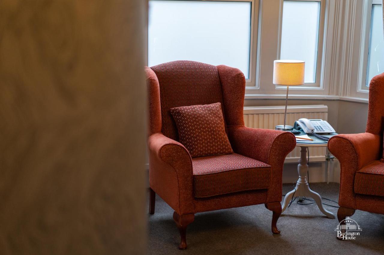 Burlington House Boutique Bed & Breakfast Oxford Dış mekan fotoğraf A wing chair