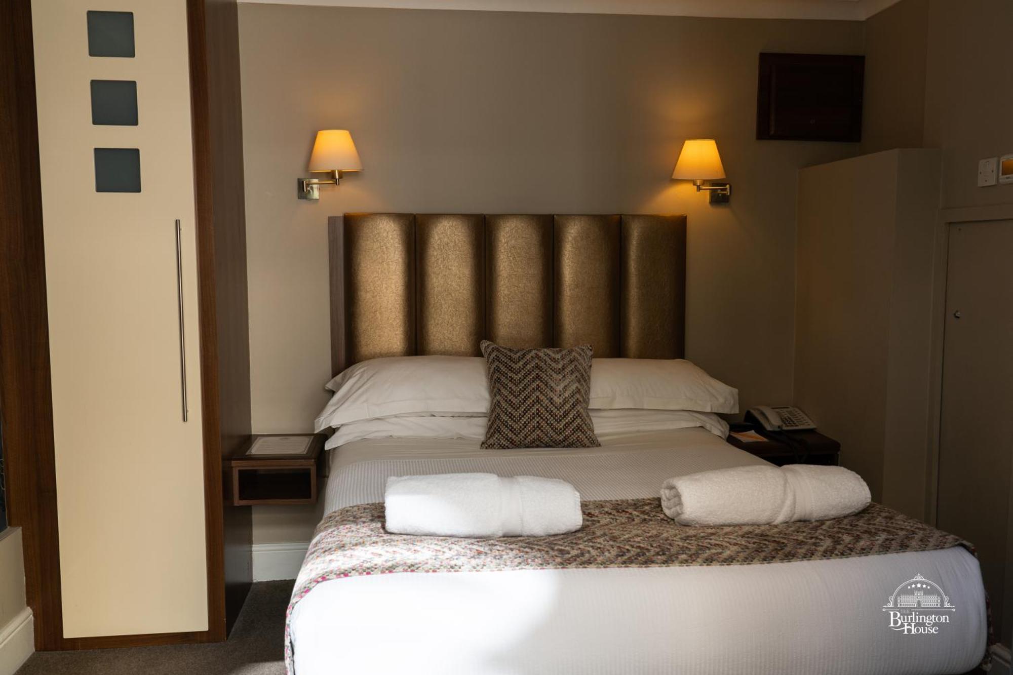 Burlington House Boutique Bed & Breakfast Oxford Oda fotoğraf A bedroom at the hotel