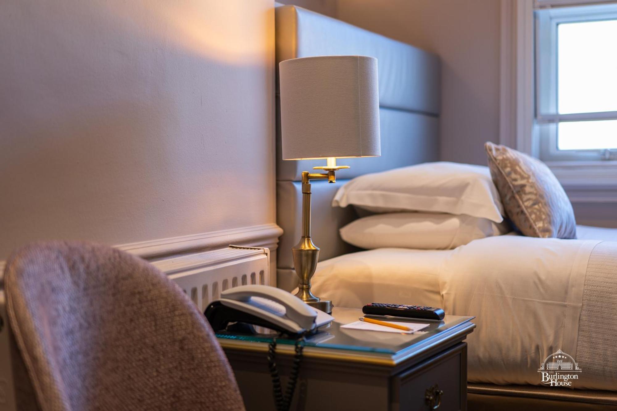 Burlington House Boutique Bed & Breakfast Oxford Oda fotoğraf A guest room at the hotel