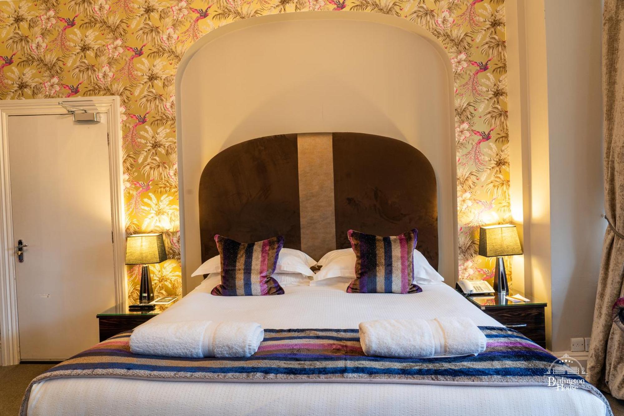 Burlington House Boutique Bed & Breakfast Oxford Oda fotoğraf A bedroom at the hotel