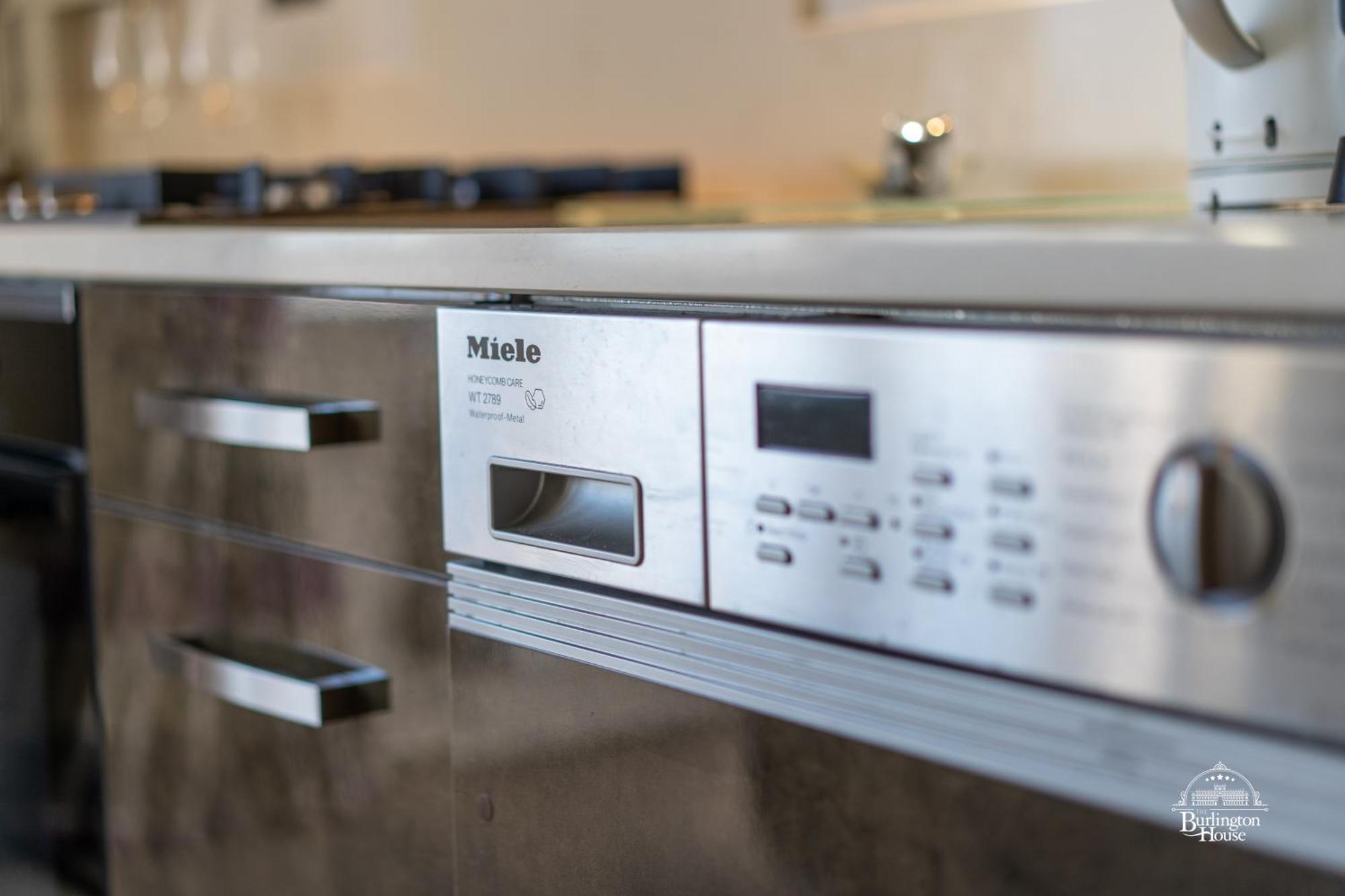 Burlington House Boutique Bed & Breakfast Oxford Dış mekan fotoğraf Miele dishwasher